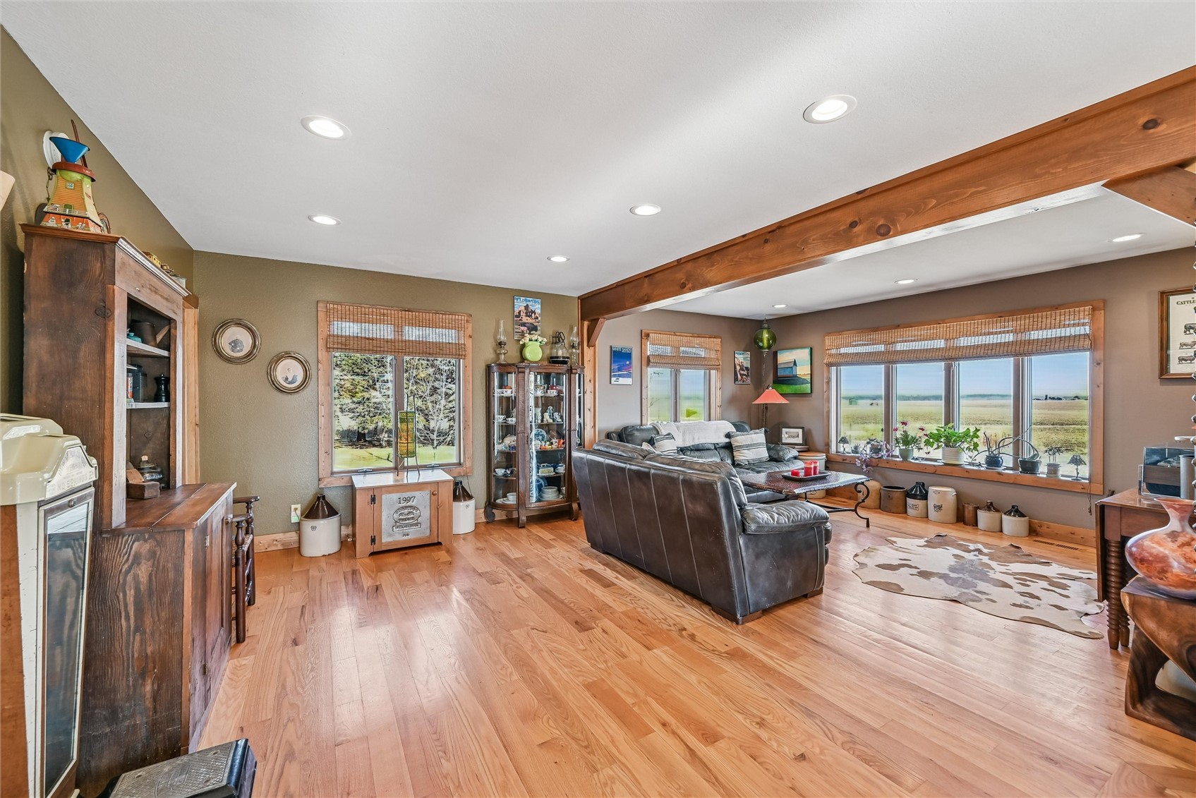 3281 Quasqueton Avenue