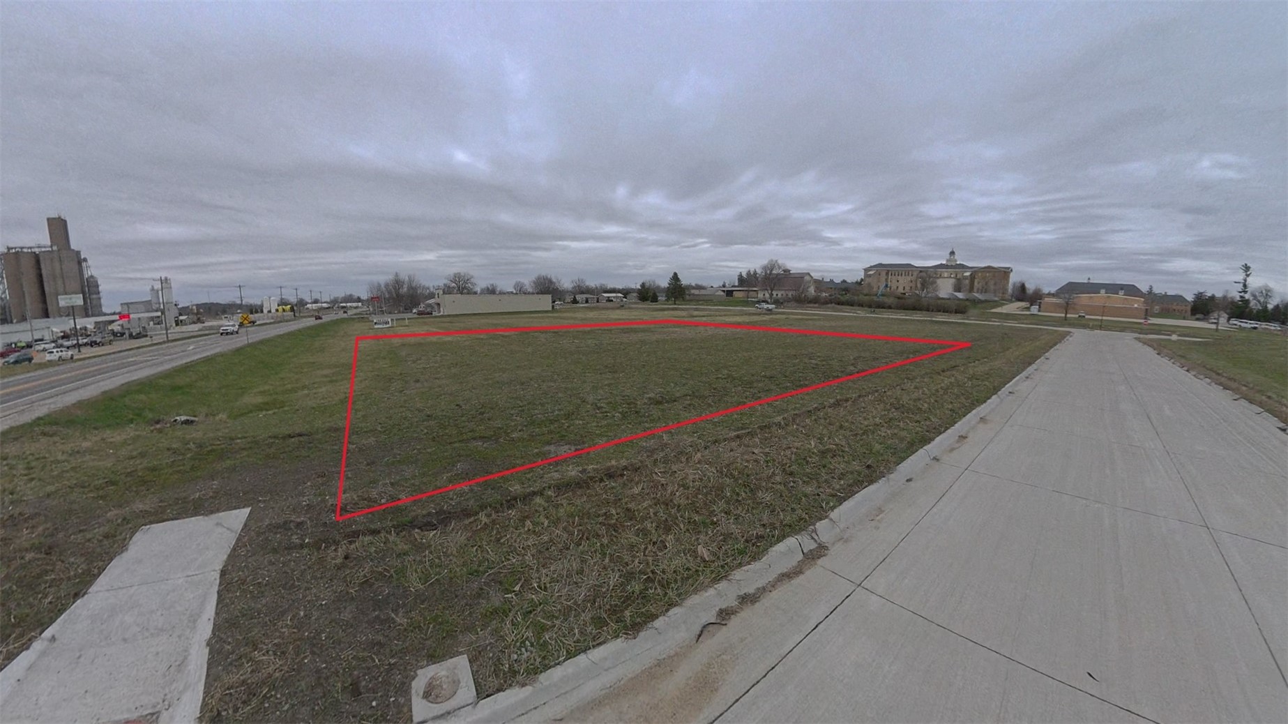 Photo 1 of 2 — 1002 S K Avenue, Vinton, IA 52349