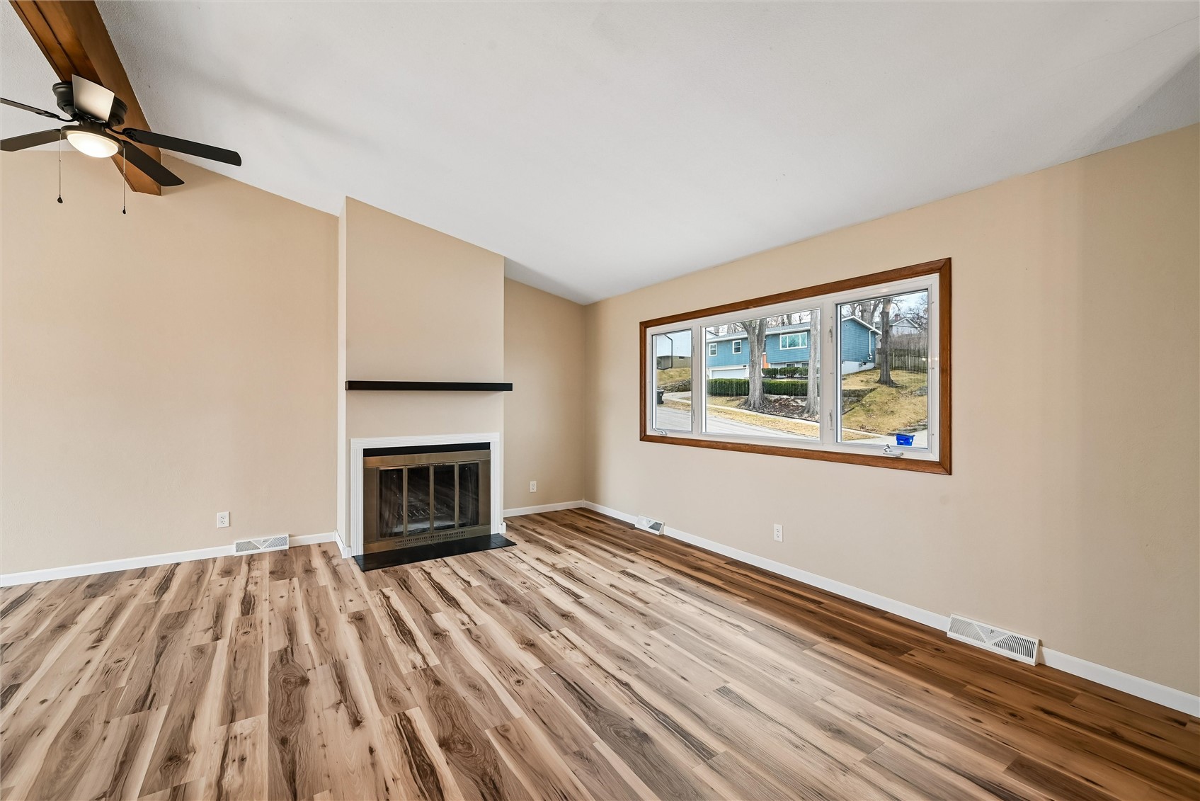 3632 Lynbrook Drive NE