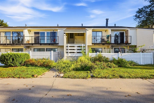 2955 BOWLING ST SW APT 138, CEDAR RAPIDS, IA 52404 - Image 4bc1b14efb110f1d6aaa272e0caaff56/2464584319