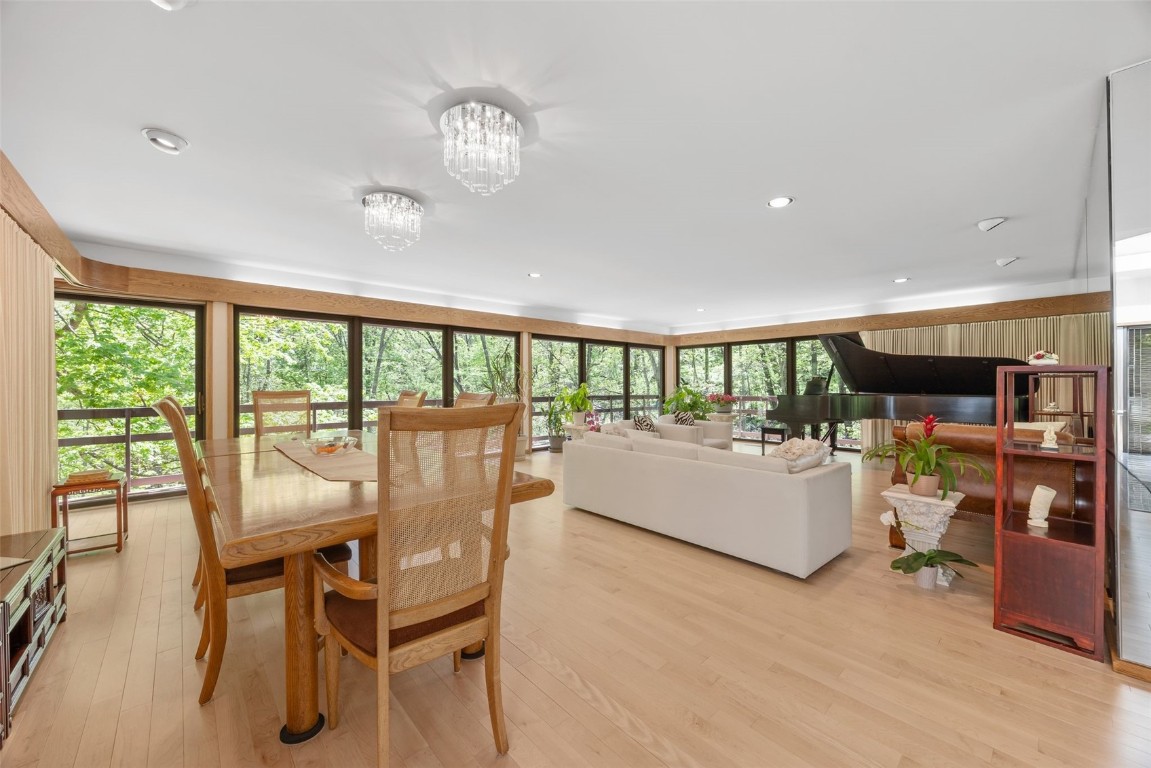 13 Woodland Heights