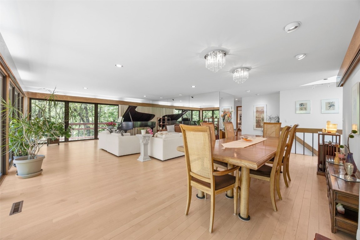 13 Woodland Heights