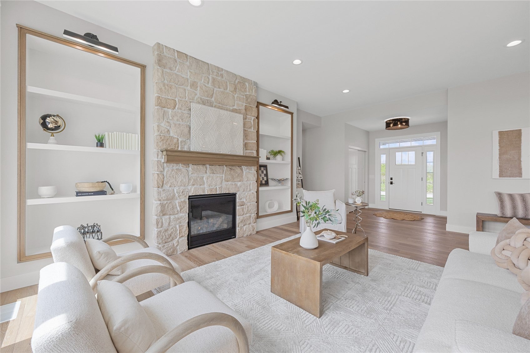 828 Longbow Court
