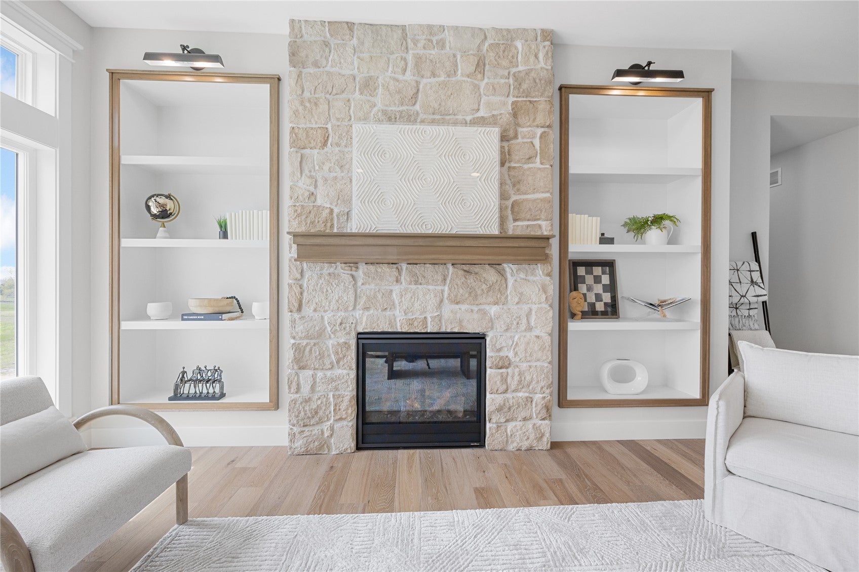828 Longbow Court