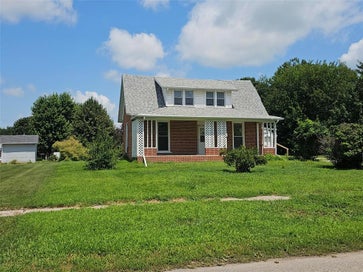 1105 5th Street E Vinton IA 52349