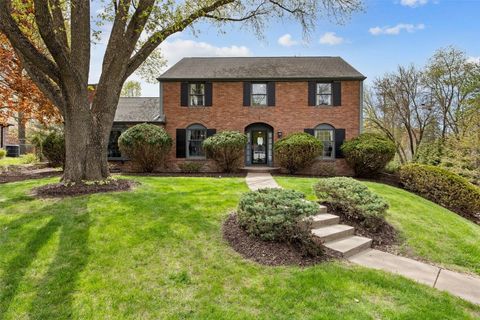 7 Glendale Terrace Iowa City IA 52245