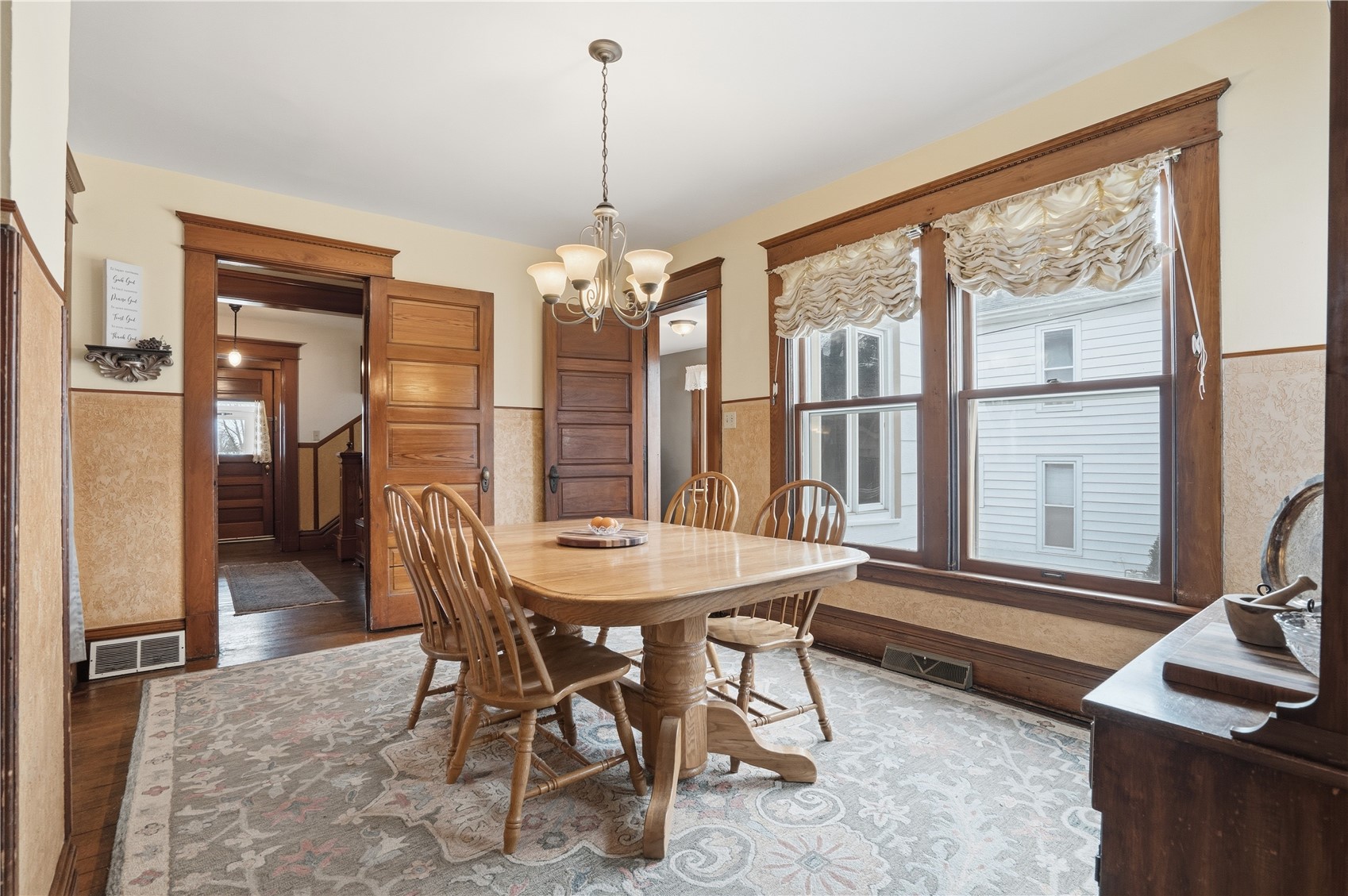 212 S Chestnut Street