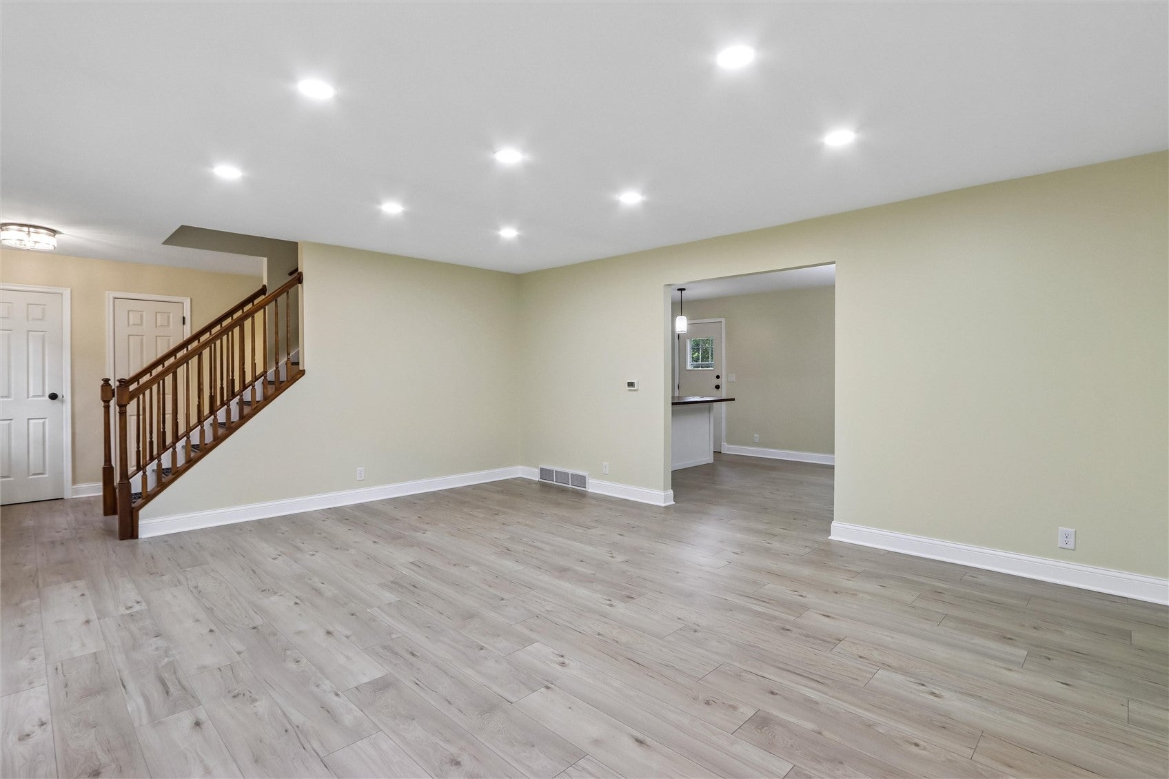 5 Hillcrest Heights Lane