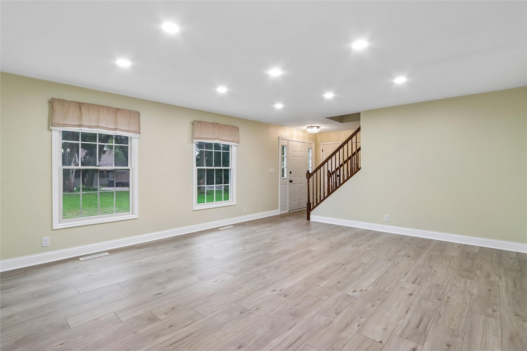 5 Hillcrest Heights Lane
