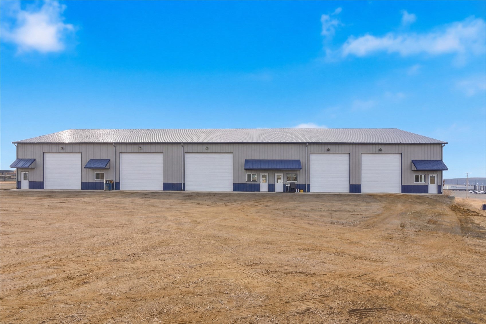 1650 Commercial 203