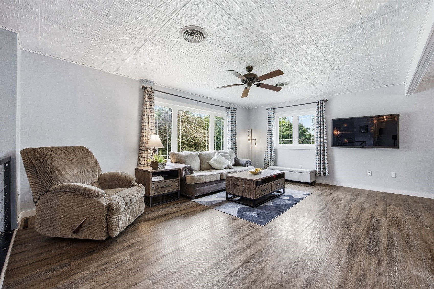 101 Candlestick Drive NE