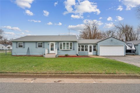 301 Marion Street Hiawatha IA 52233