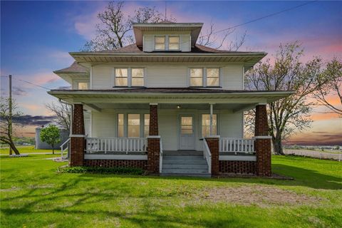 527 Swisher View Dr SW Swisher IA 52338