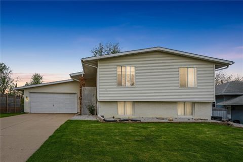 68 Julia Ann Drive NW Cedar Rapids IA 52405