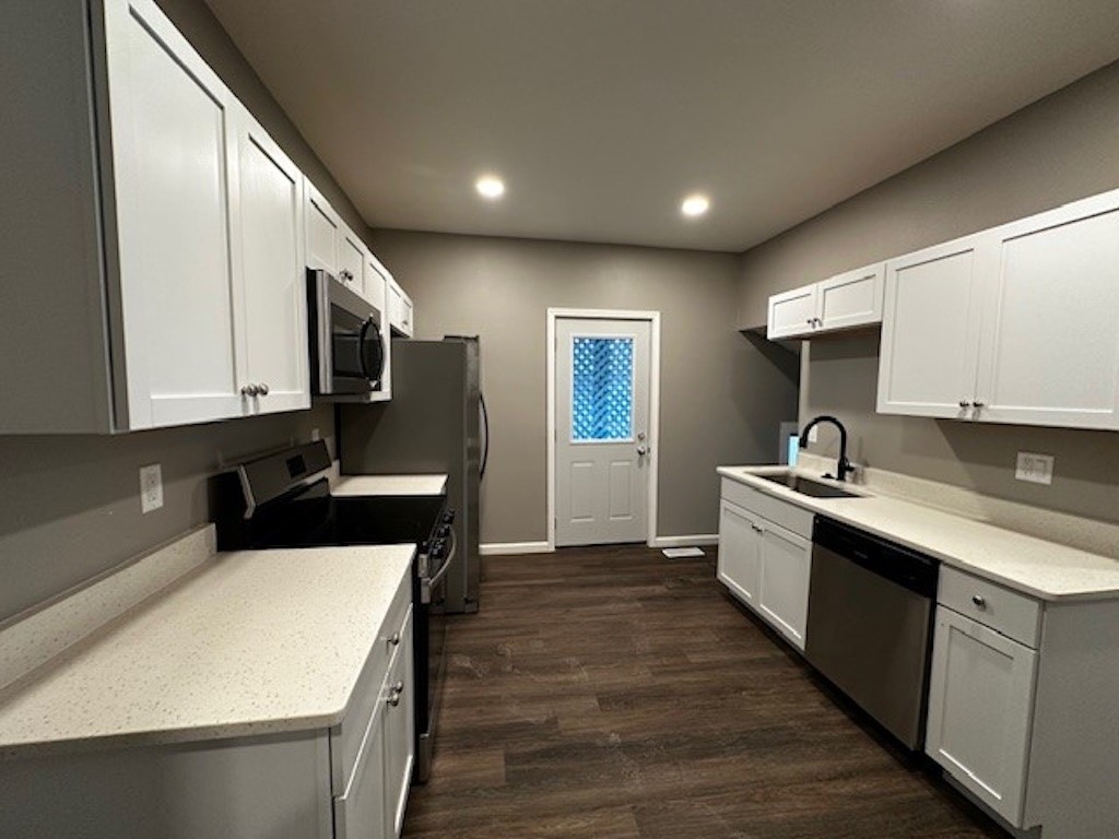 905 E Burlington Street