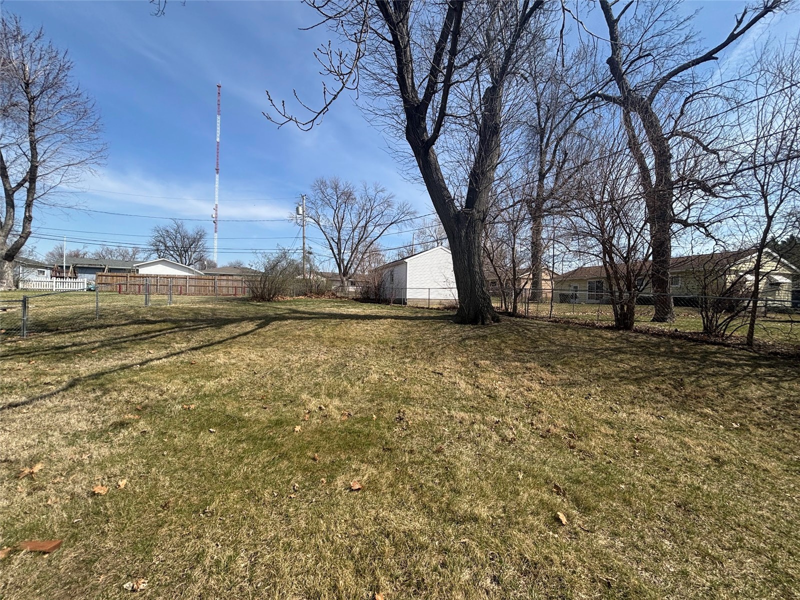 4505 Hiawatha Avenue NE