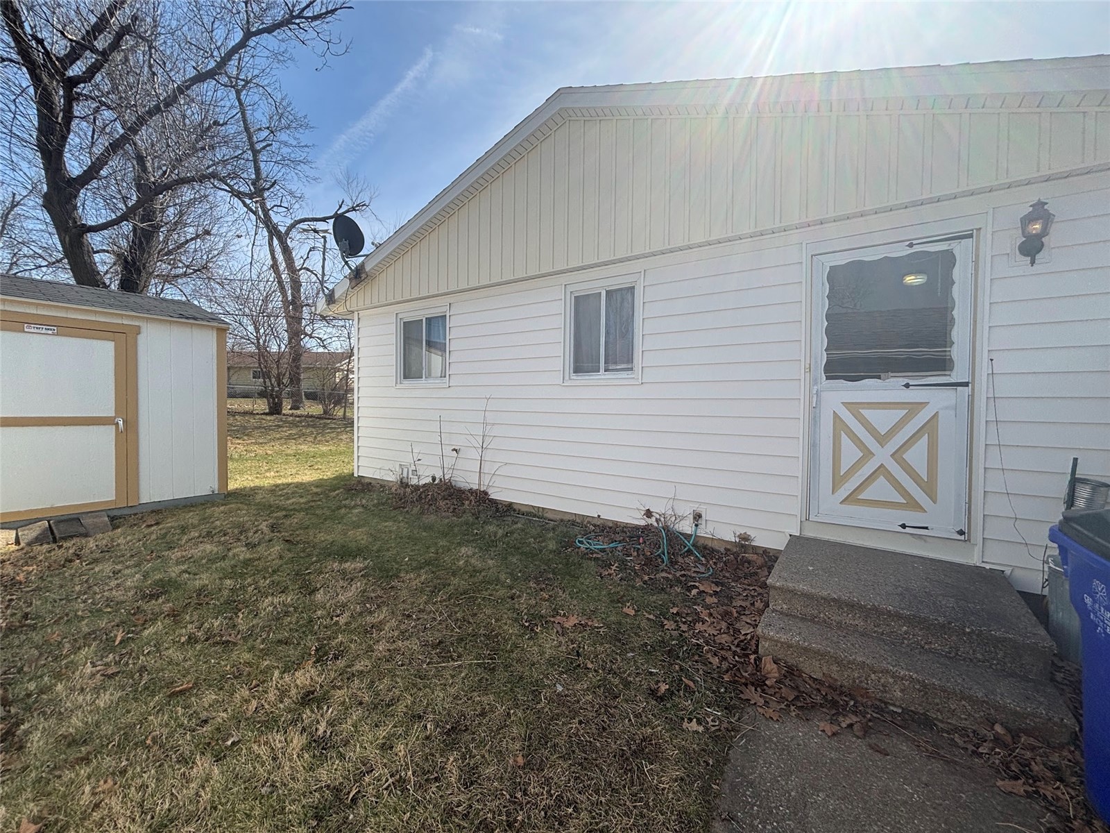 4505 Hiawatha Avenue NE