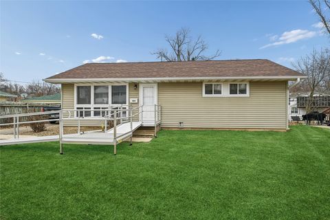 1104 38th Street SE Cedar Rapids IA 52403