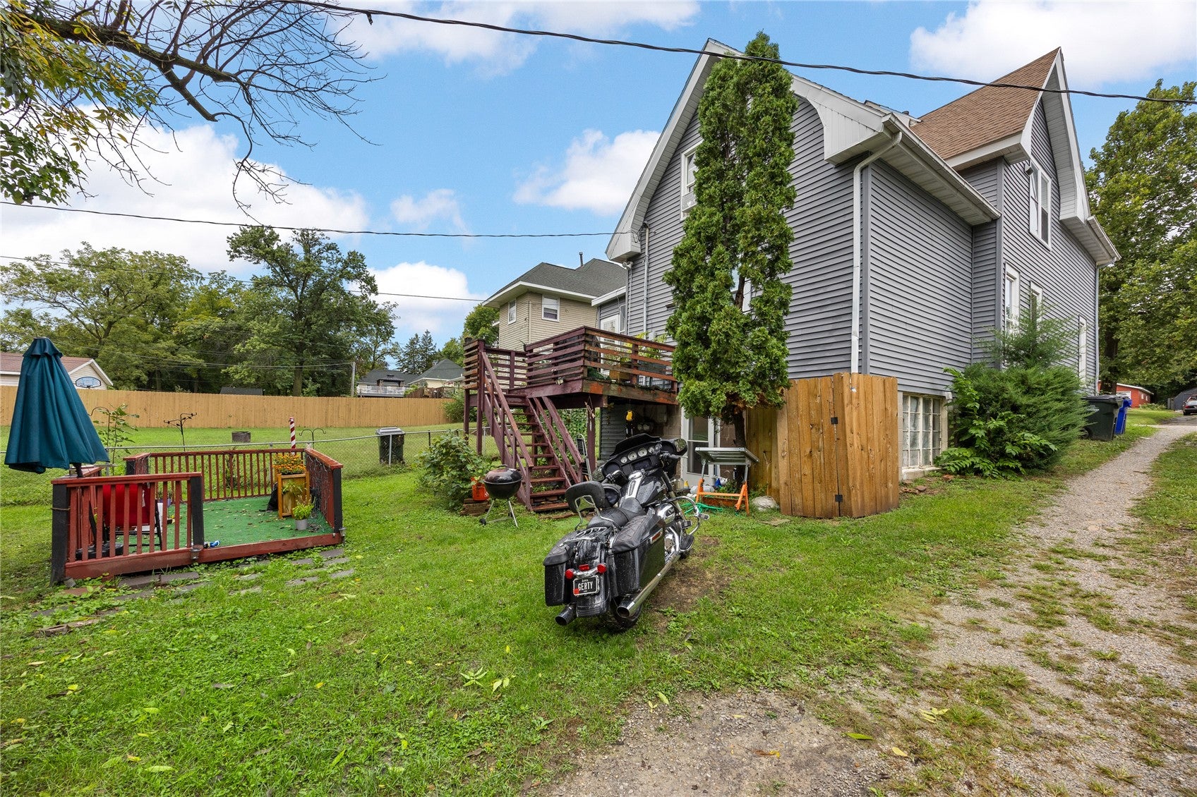 281 34th Street Drive SE