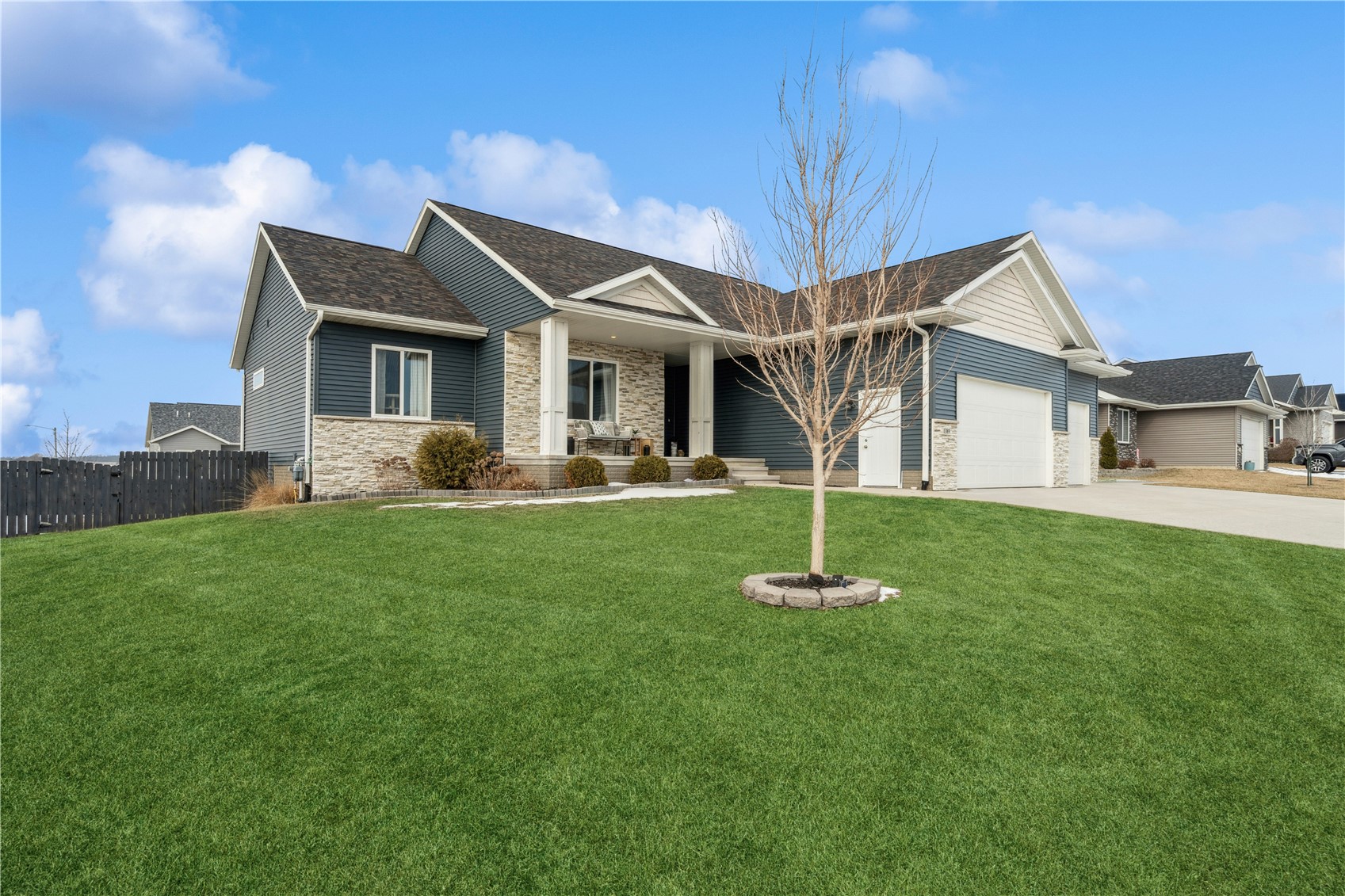 1389 Cardinal Dr