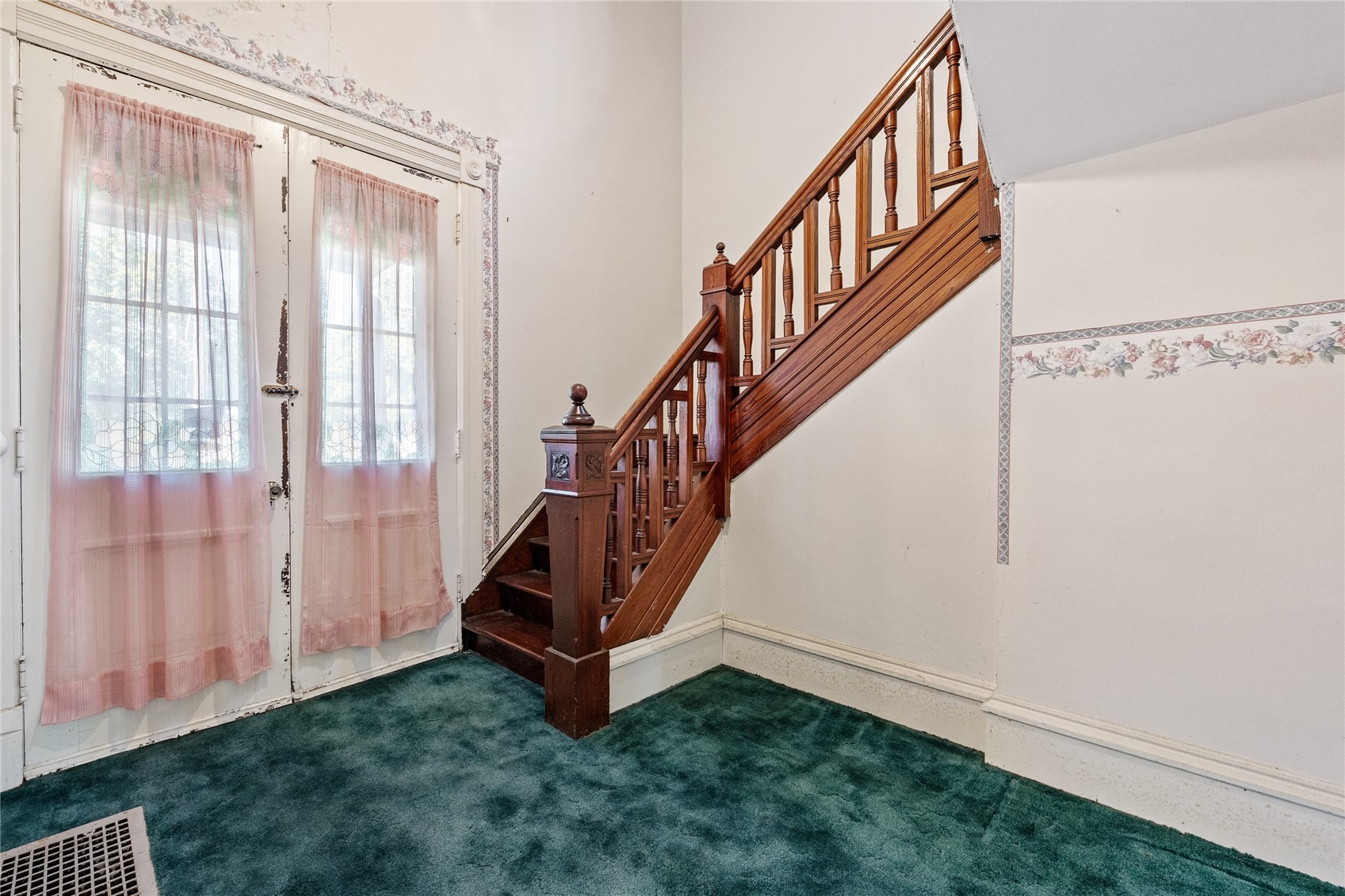 910 Meridian