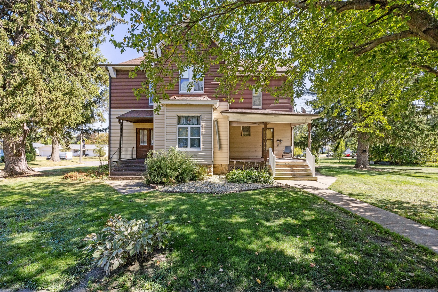 910 Meridian