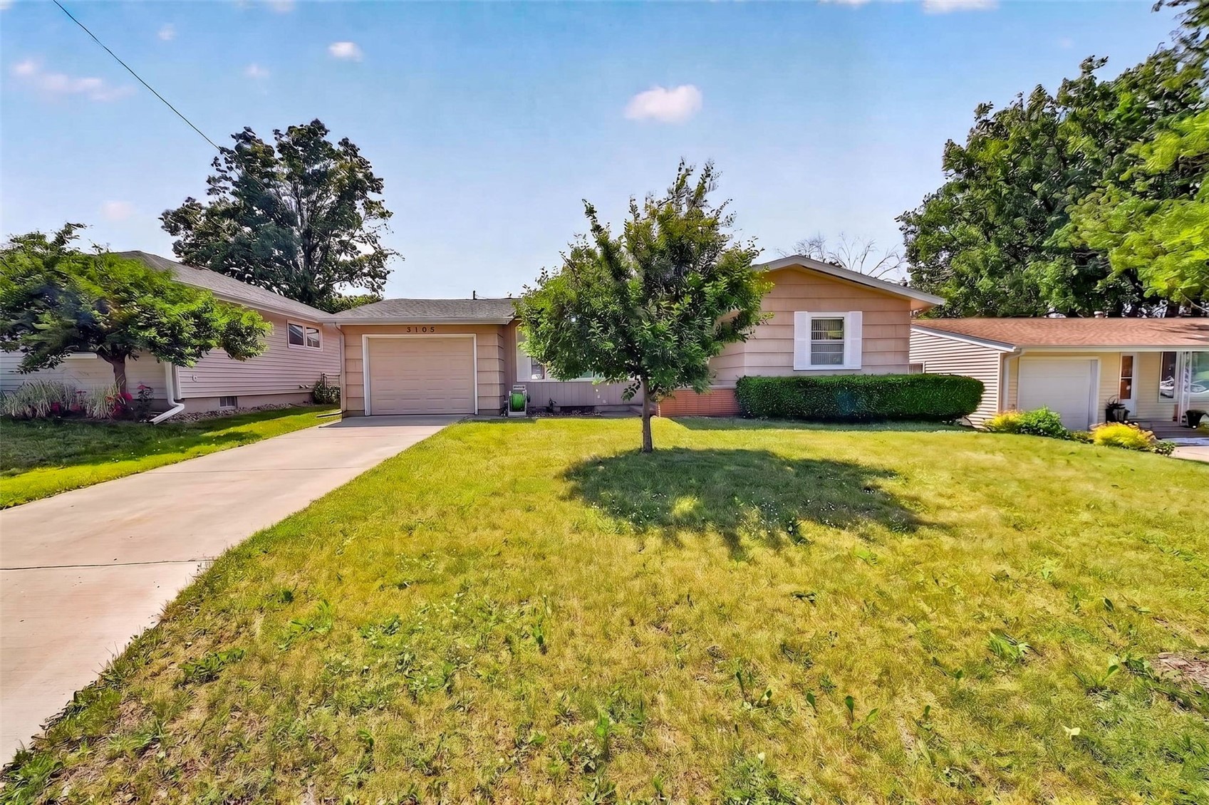 3105 Kenridge Drive NE