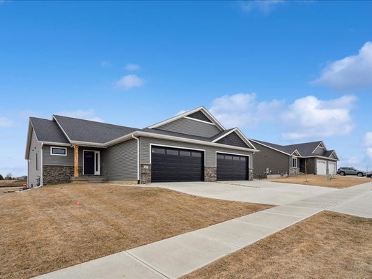 825 PRAIRIE VIEW DR, WEST BRANCH, IA 52358 - Image 64da5ffc408e674d7085f8ce141ae856/3420747976
