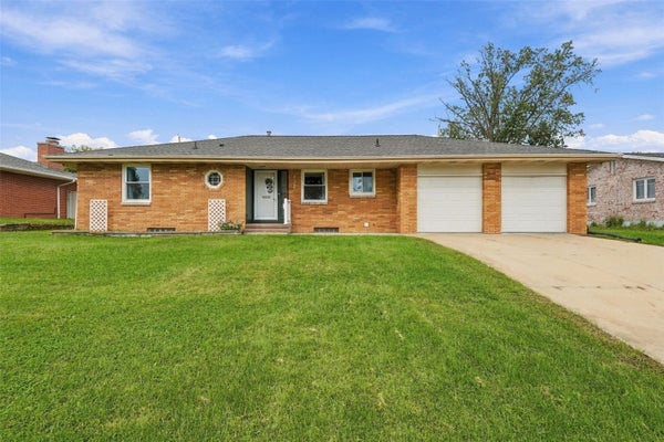 732 29TH ST NE, CEDAR RAPIDS, IA 52402 - Image 64e75c5989761f7111f4e2be5d85b7cb/3100605014