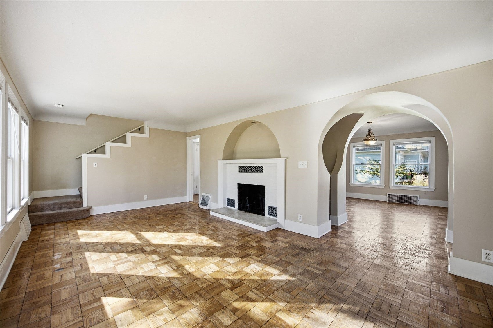 317 10th Ave SW