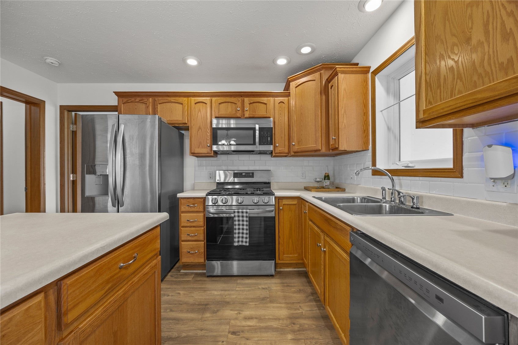 1209 Business 30 SW