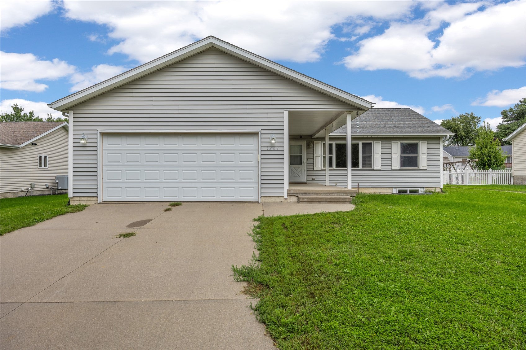 1209 Business 30 SW