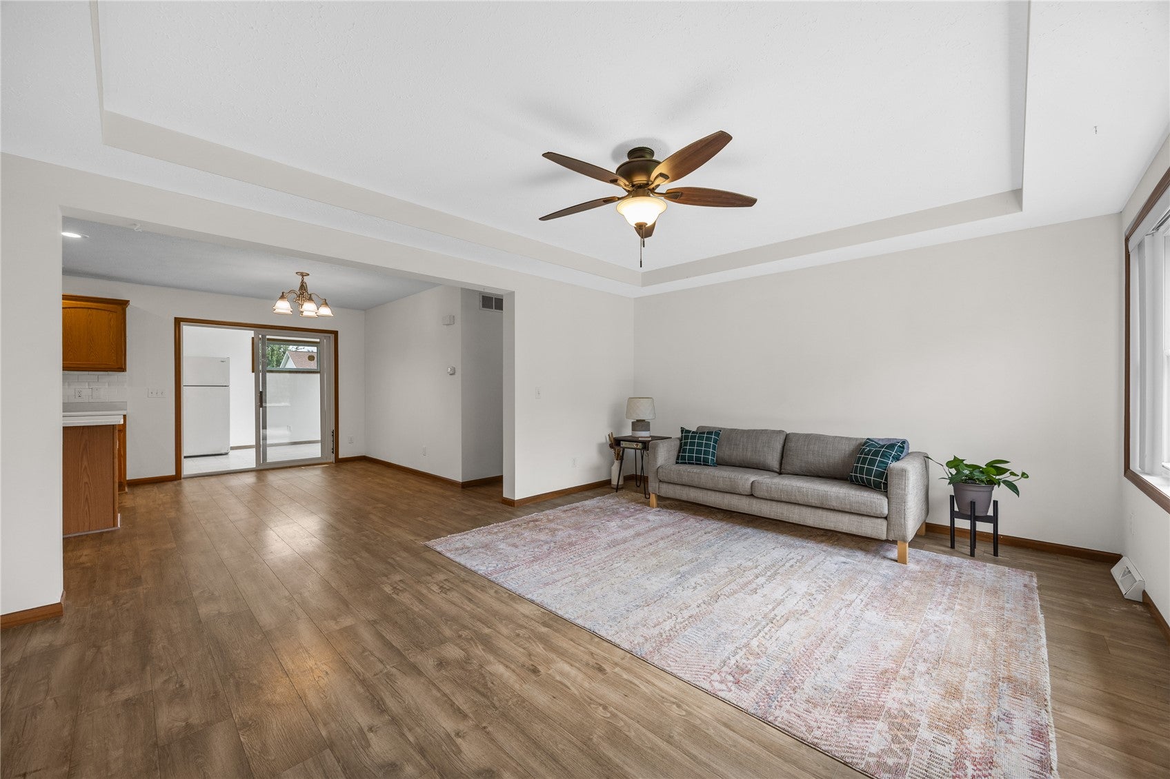 1209 Business 30 SW