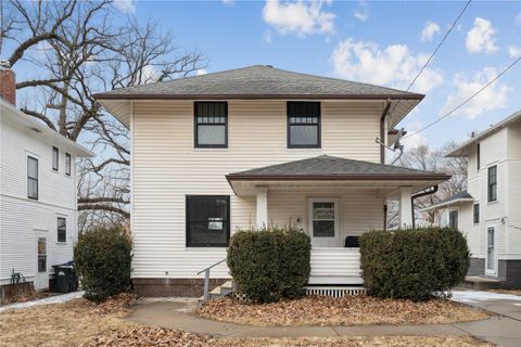 511 S Lucas St Iowa City IA 52240