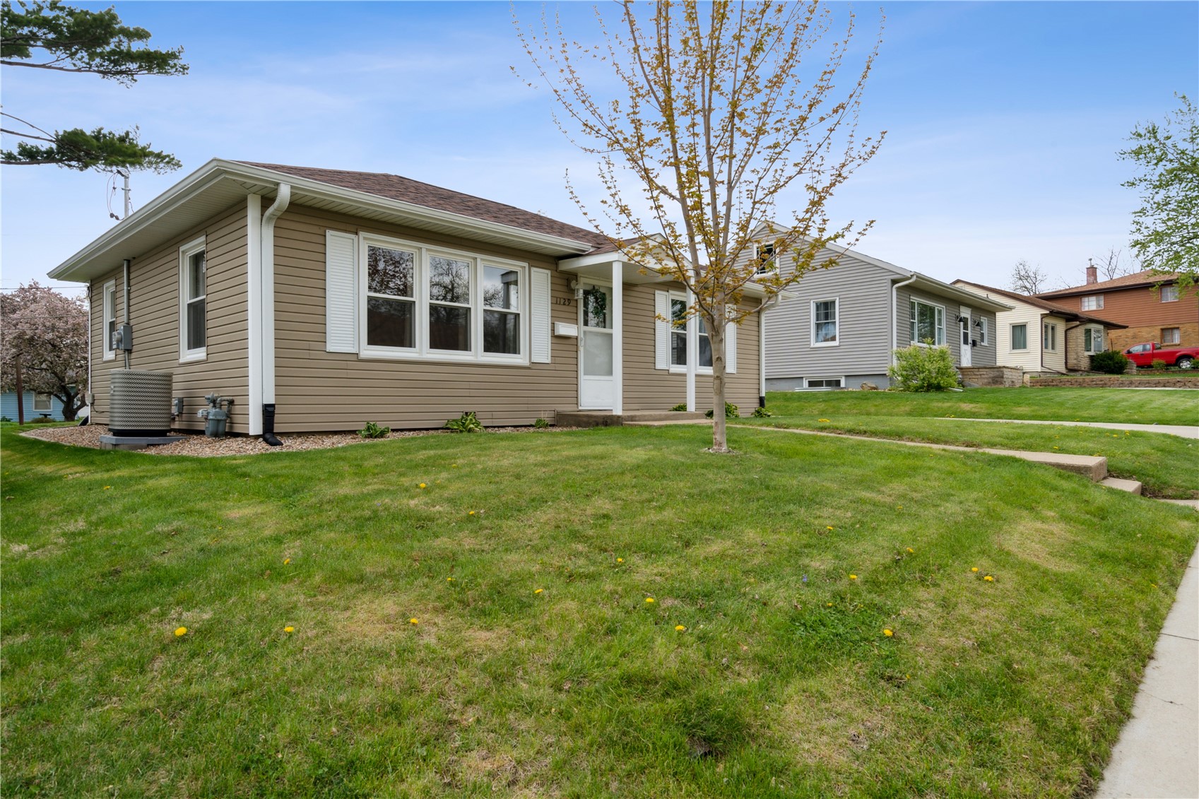 1129 Washington Drive