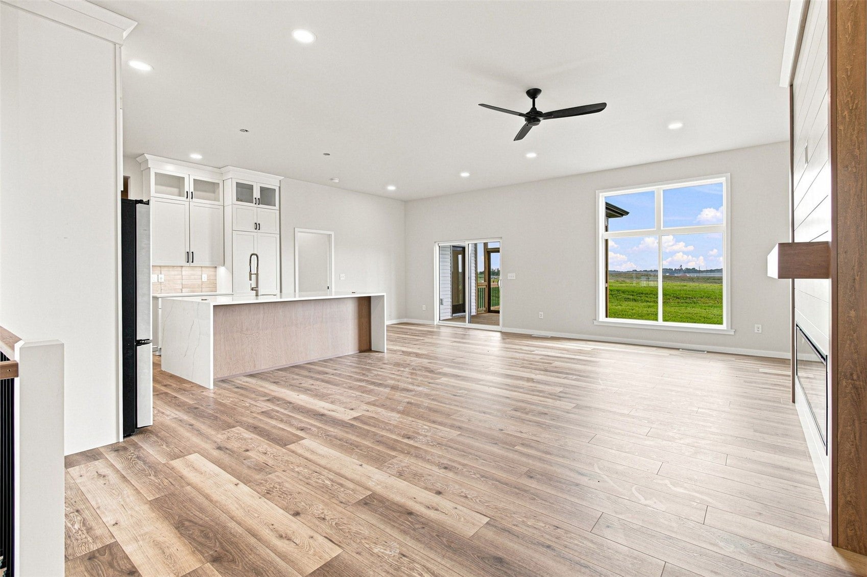 3040 Ridgeview Circle
