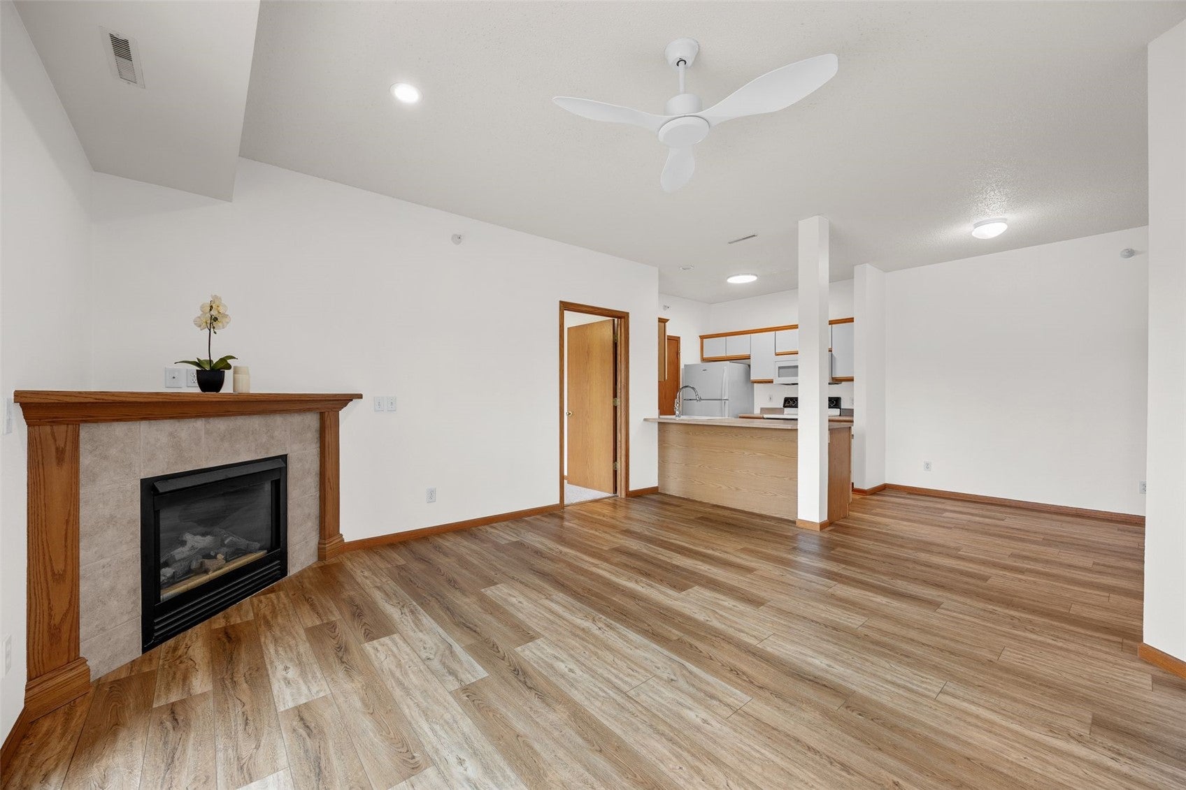 250 Cimarron Drive 213
