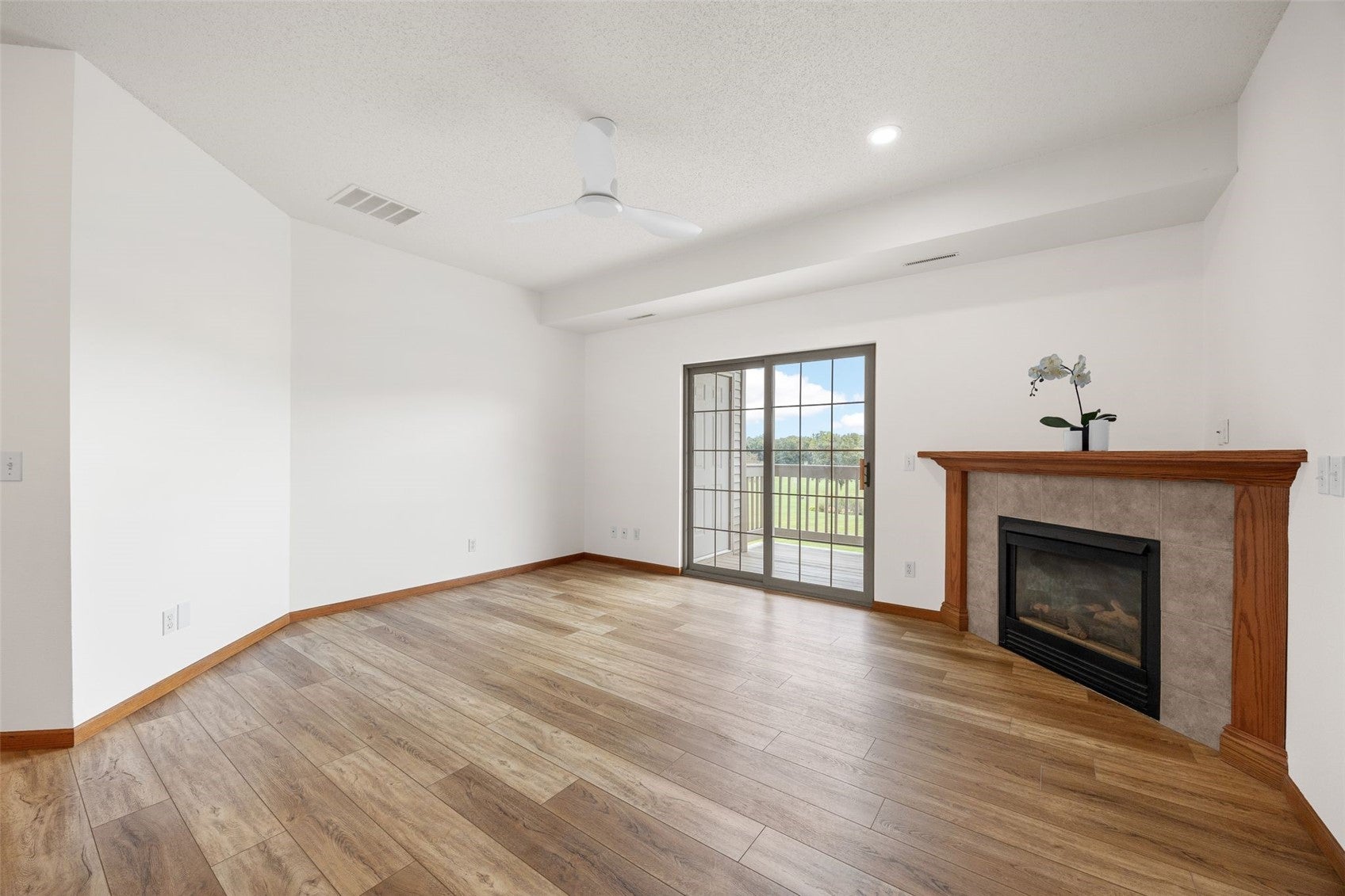 250 Cimarron Drive 213