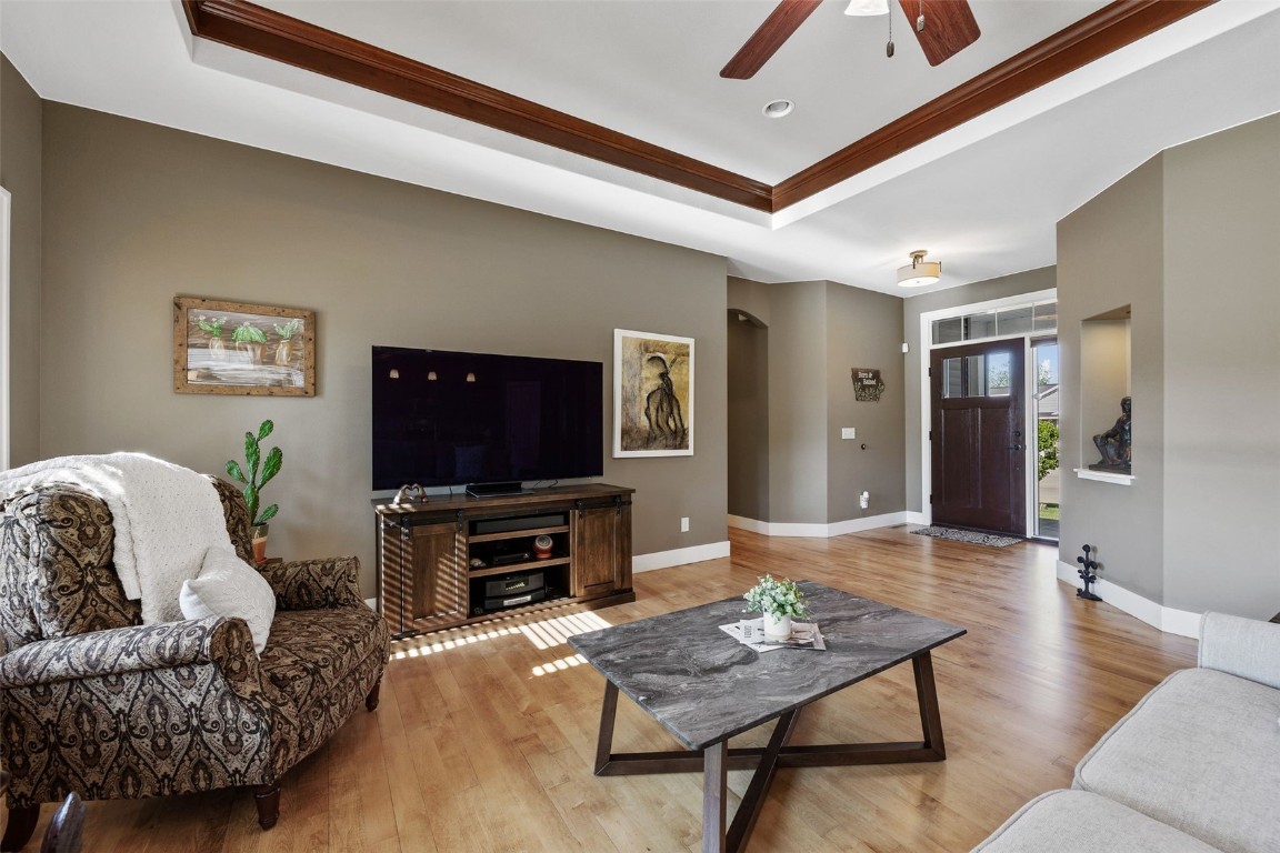 2913 Diamondhead Road