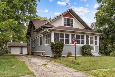 56 North Ave Central City IA 52214