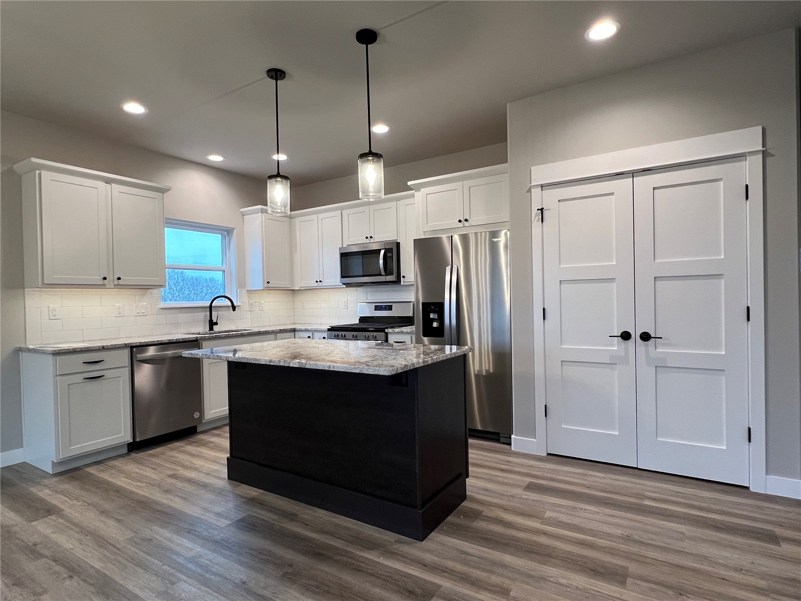 805 Yorkshire Street