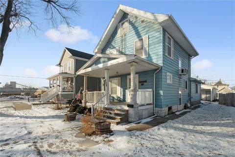 922 7th St SW Cedar Rapids IA 52404