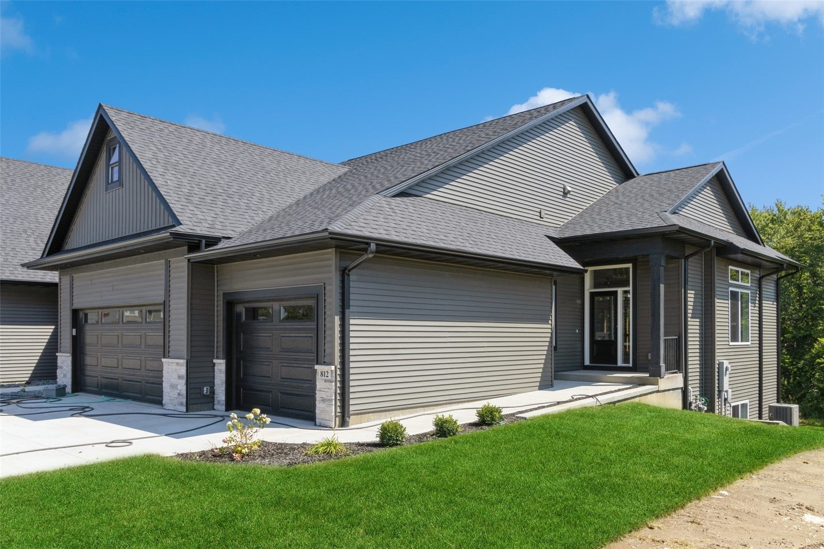 1044 Highland Trail