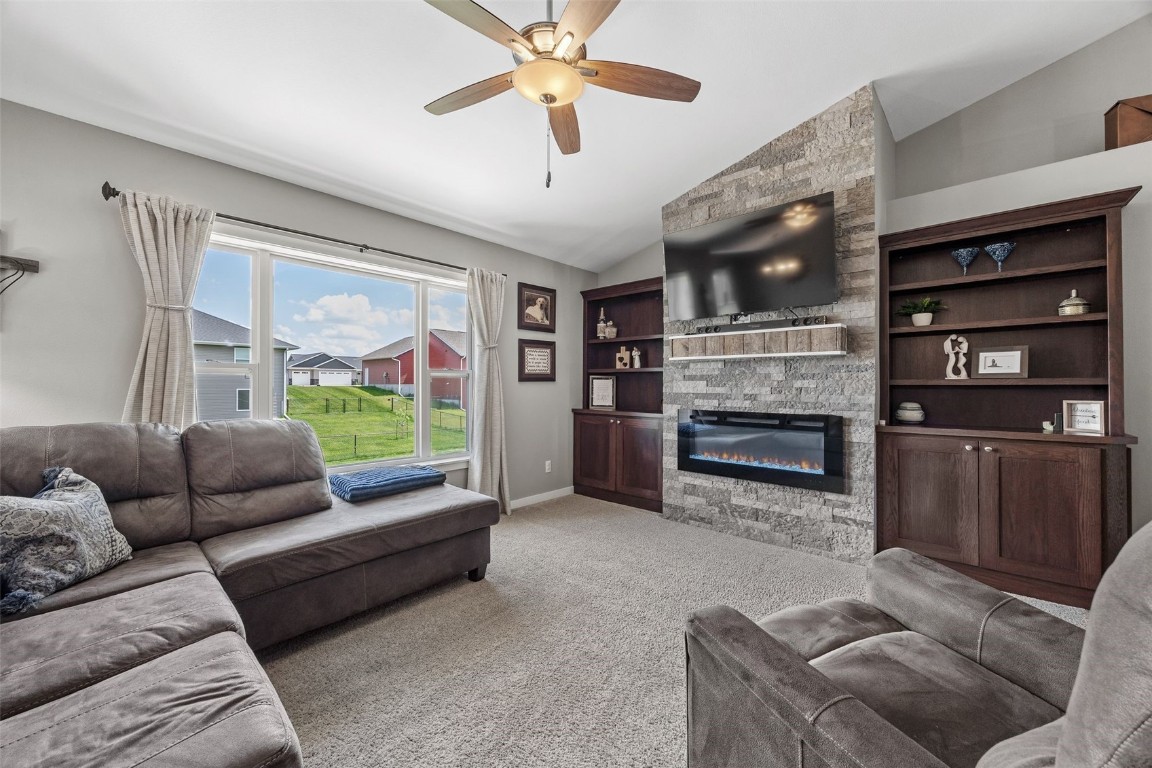 2777 Creekview Trail