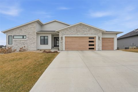 6720 Caldwell Lane NE Cedar Rapids IA 52411