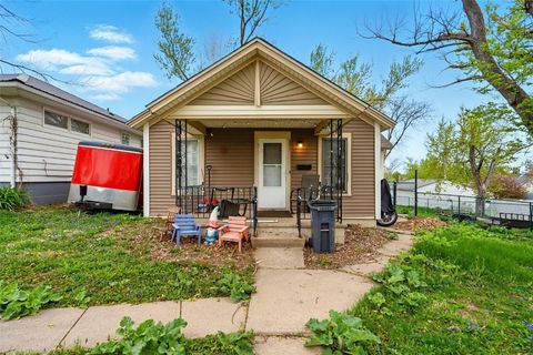 1116 21st Avenue SW Cedar Rapids IA 52404