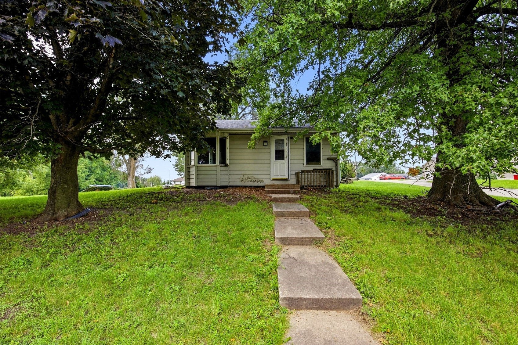 2045 High Drive SE