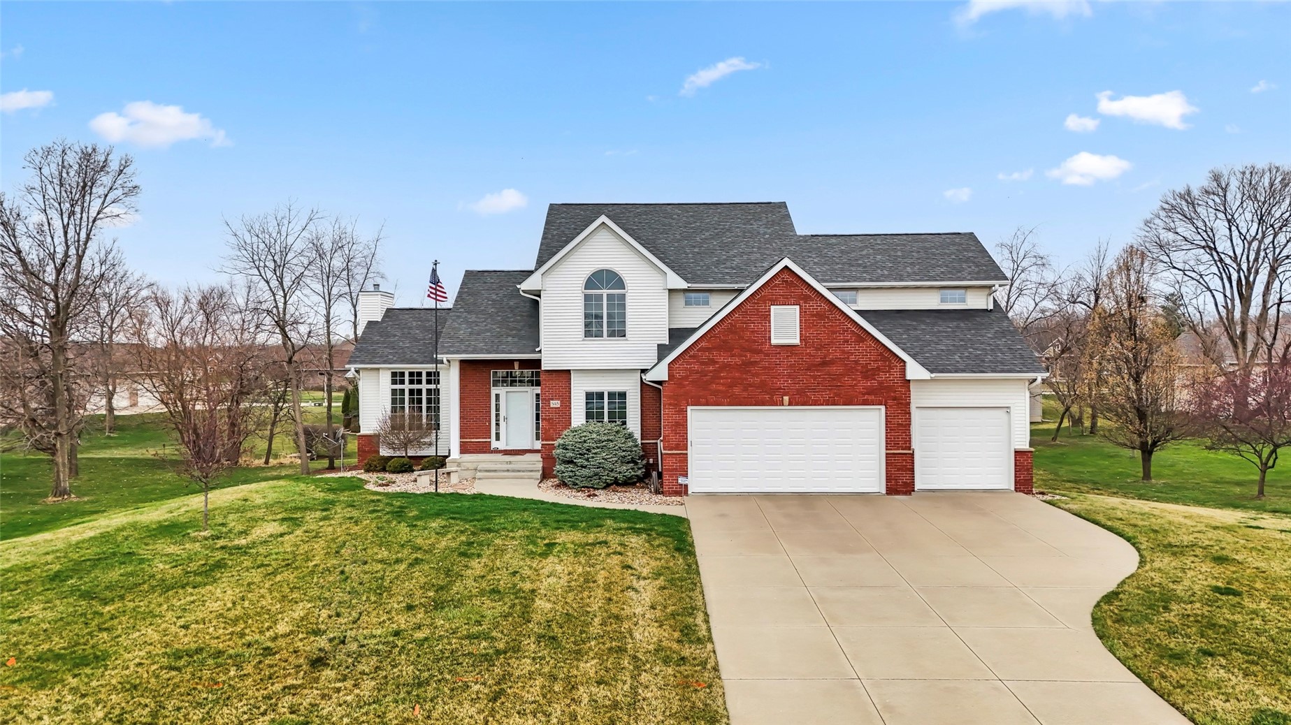 Photo 1 of 50 — 545 Evergreen Lane, Robins, IA 52328