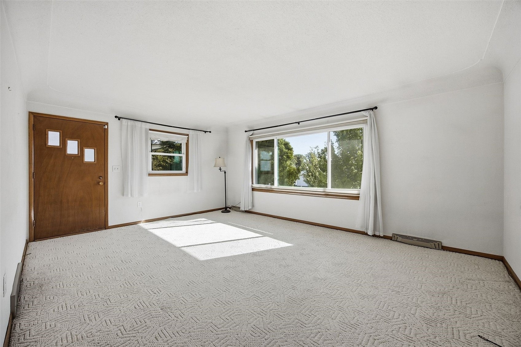 218 La Salle Drive SW