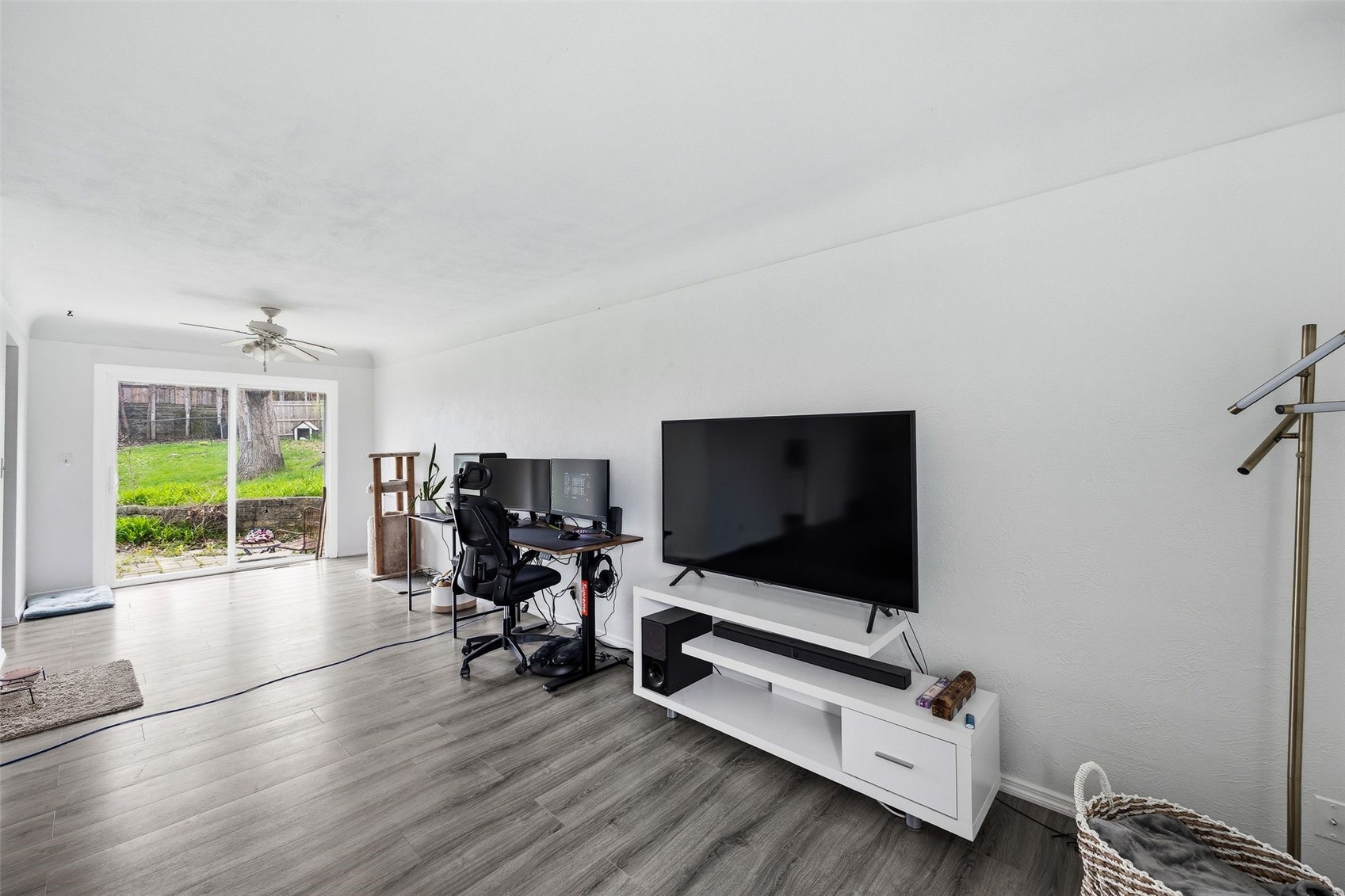 2067 Knollshire Road NE